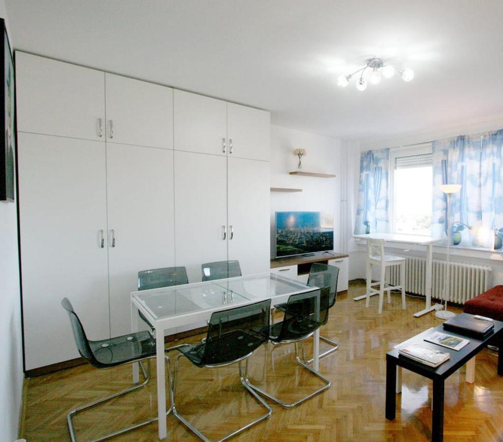 Magritte Business Grade Comfortable Apartment. Belgrade Exterior photo